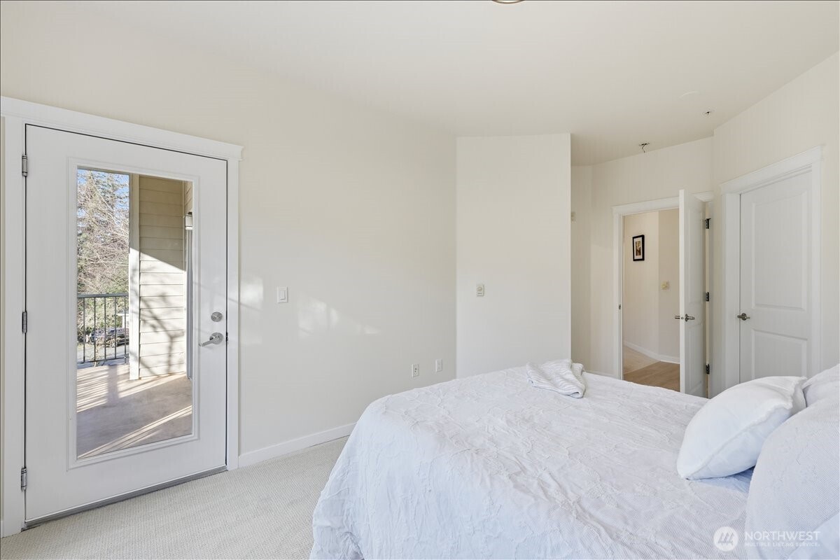 4319 Issaquah-Pine Lake Road Southeast, Unit 905 Sammamish, WA 98075 - Photo 23 of 30