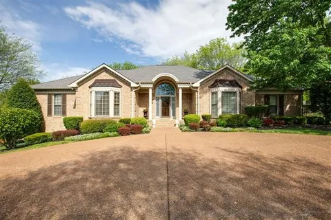 $1,100,000 | 1014 Wilson Pike, Brentwood, TN 37027