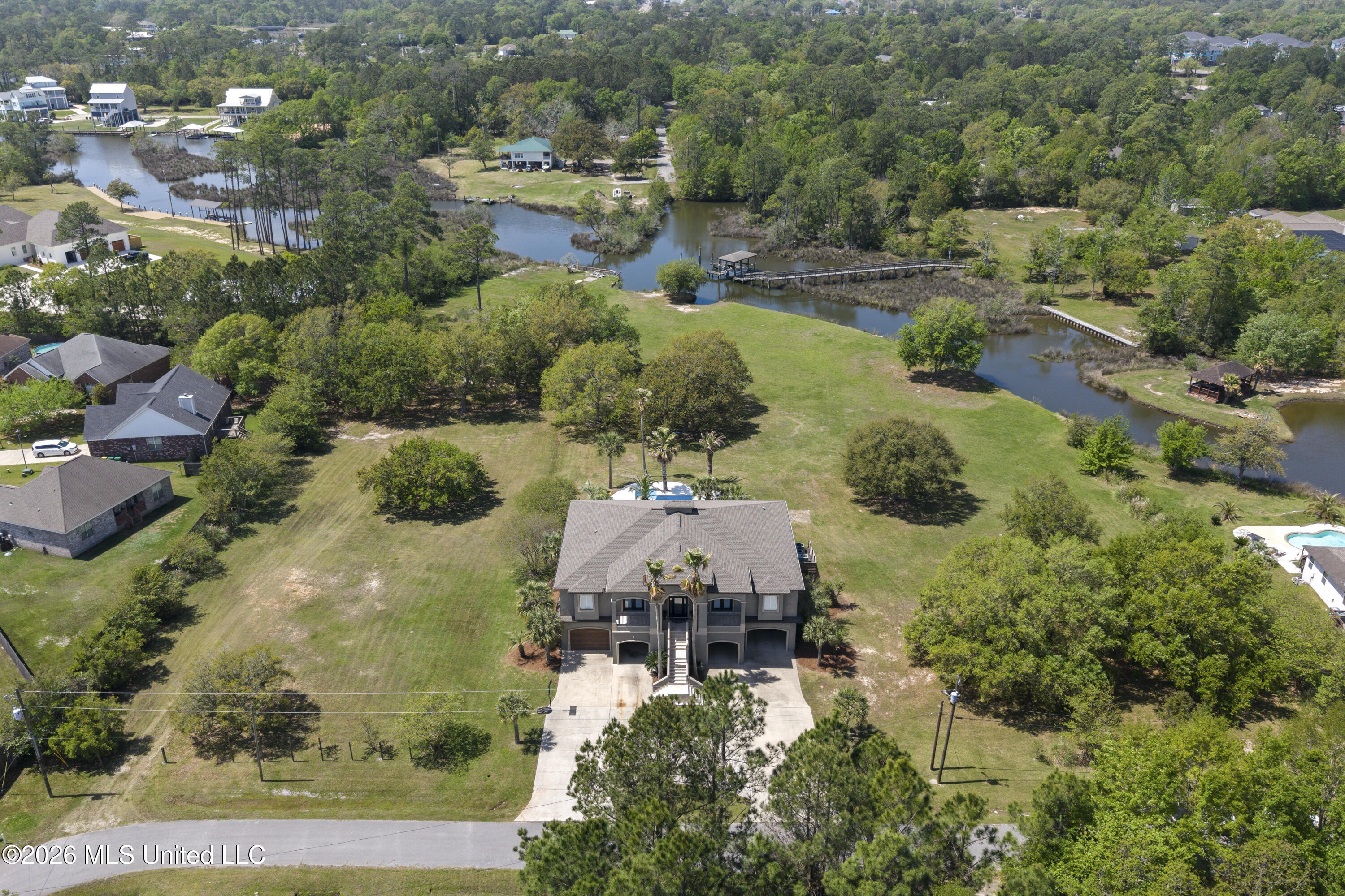 6605 Haystack Street Biloxi, MS 39532 - Photo 2 of 101 00002