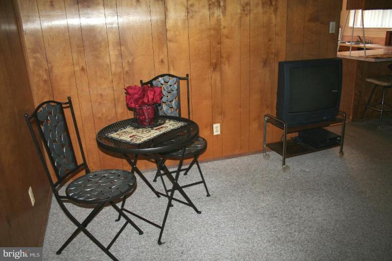 8300 Scotts Level Road Pikesville, MD 21208 - Photo 10 of 30 Family Room
