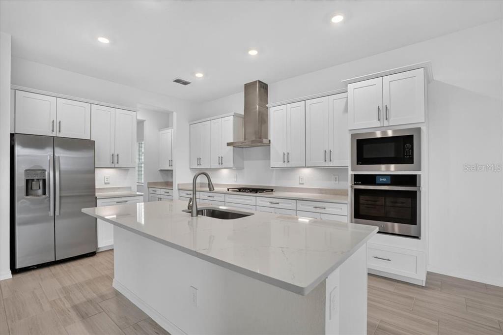 19219 Scallop Loop Lakewood Ranch, FL 34211 - Photo 7 of 27