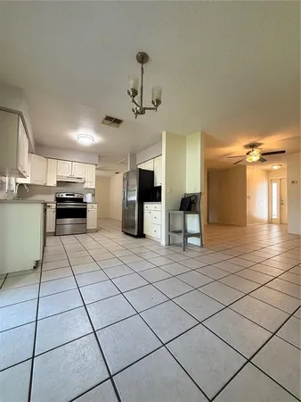 $2,500 | 600 6th Avenue Southeast, Largo, FL 33771