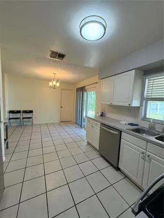 $2,500 | 600 6th Avenue Southeast, Largo, FL 33771