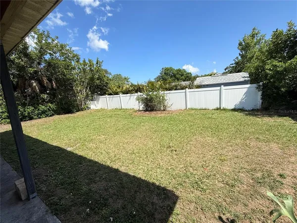 $2,500 | 600 6th Avenue Southeast, Largo, FL 33771