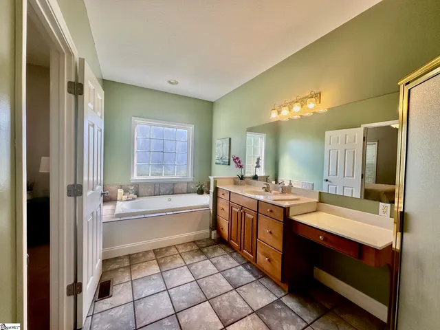 $334,900 | 215 Savannah Drive, Anderson, SC 29621