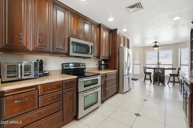 $574,900 | 7503 West Julie Drive, Glendale, AZ 85308