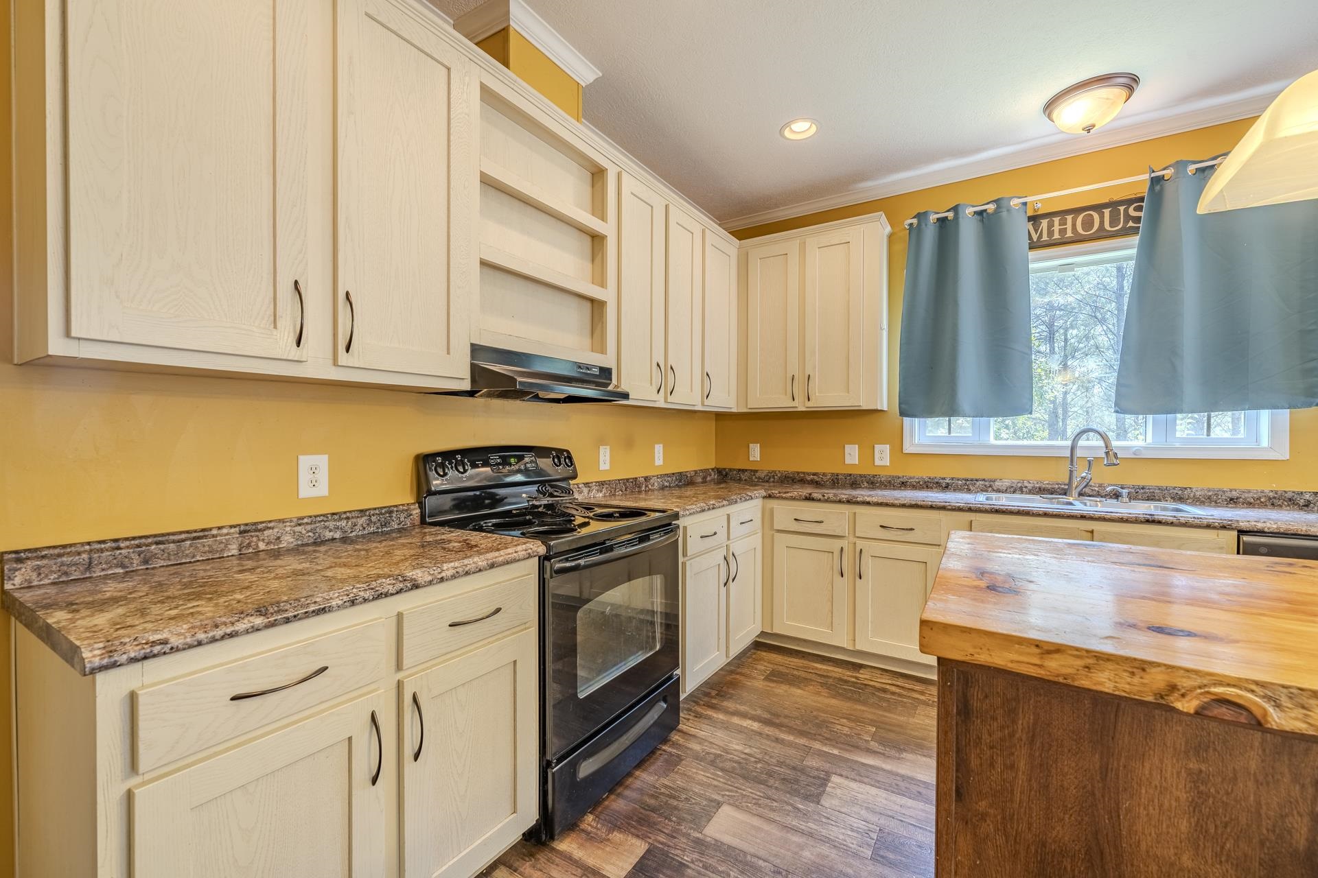 520 Robinson Road Counce, TN 38326 - Photo 2 of 40 Gallery Image 2