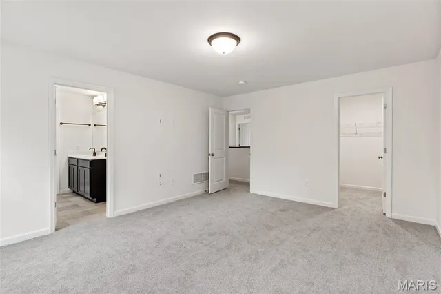 $319,900 | 22 Fairmount Grv Drive, St. Peters, MO 63376