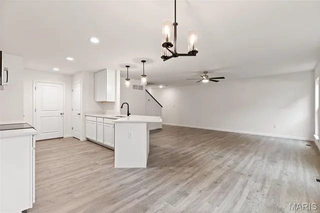 $319,900 | 22 Fairmount Grv Drive, St. Peters, MO 63376