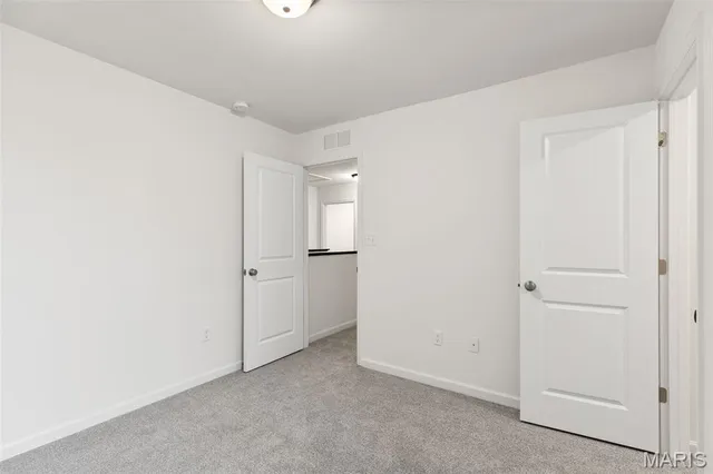 $319,900 | 22 Fairmount Grv Drive, St. Peters, MO 63376