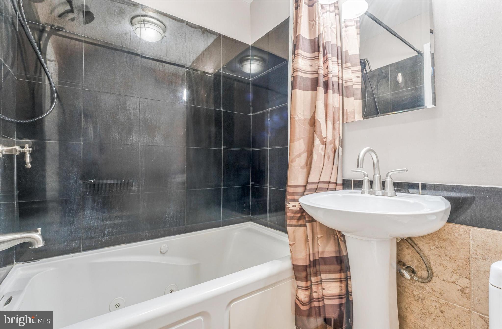 6719 Ruskin Street Springfield, VA 22150 - Photo 20 of 35 Gallery Image 20