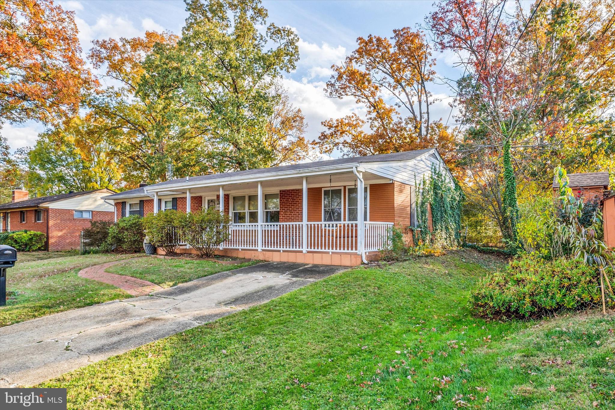 6719 Ruskin Street Springfield, VA 22150 - Photo 3 of 35 Gallery Image 3