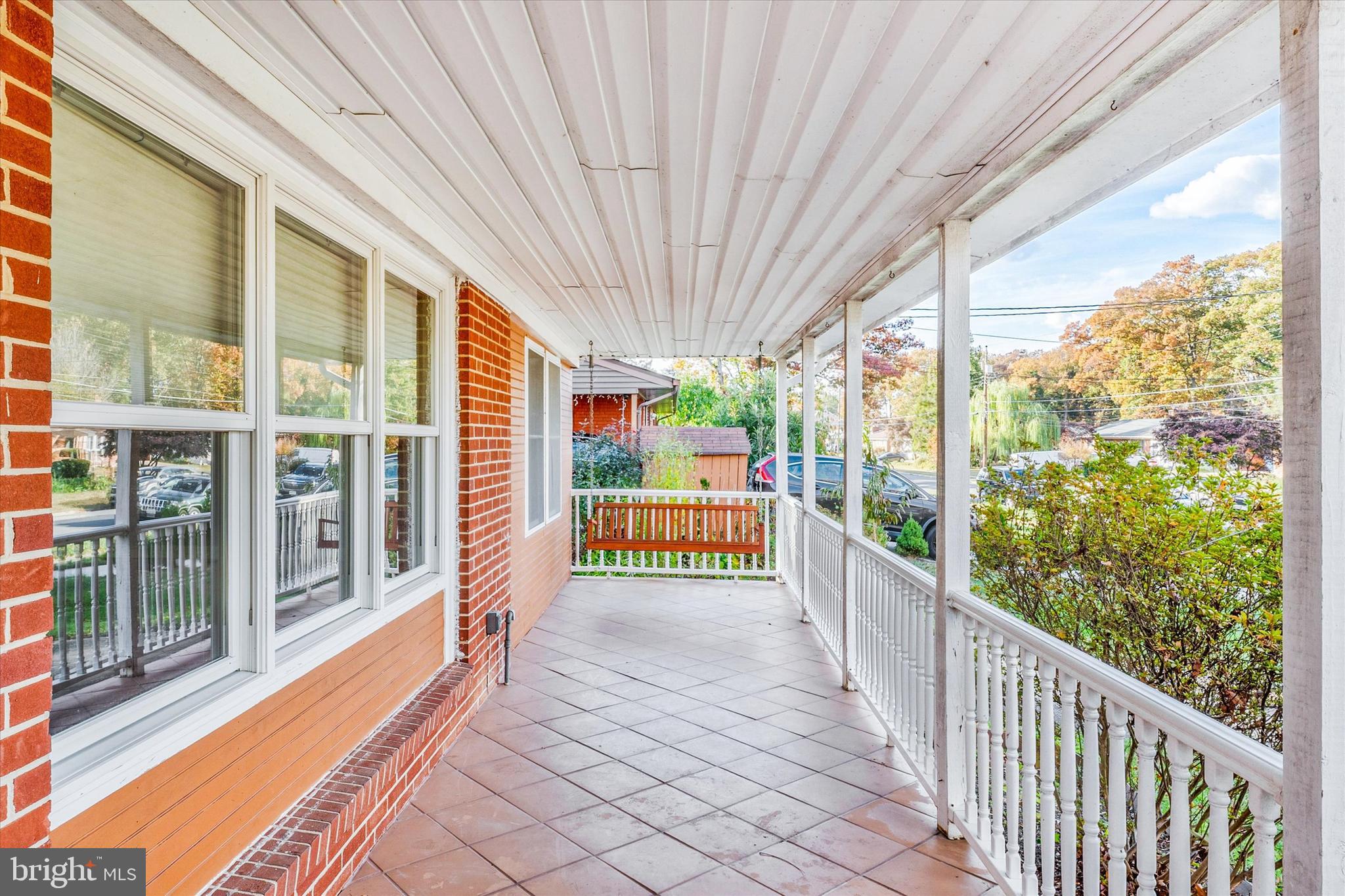 6719 Ruskin Street Springfield, VA 22150 - Photo 4 of 35 Gallery Image 4
