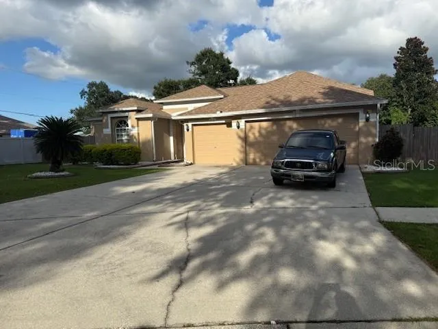 $479,000 | 2601 Villa Drive, Valrico, FL 33596