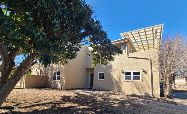 $320,000 | 521 East D E Sand Bend, Kerrville, TX 78028