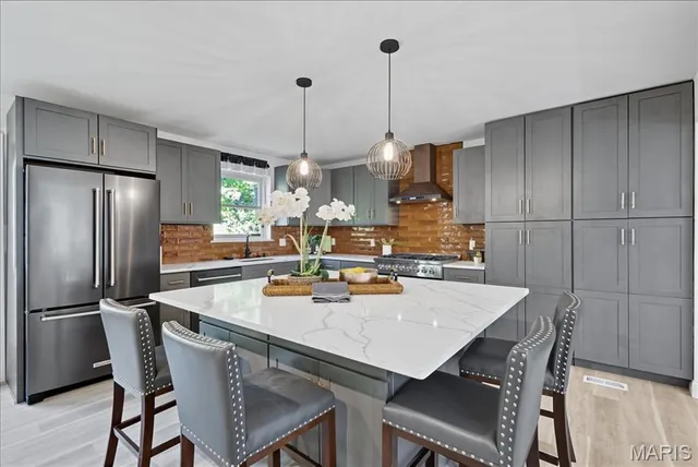 $694,900 | 406 Meyer Avenue, St. Louis, MO 63122