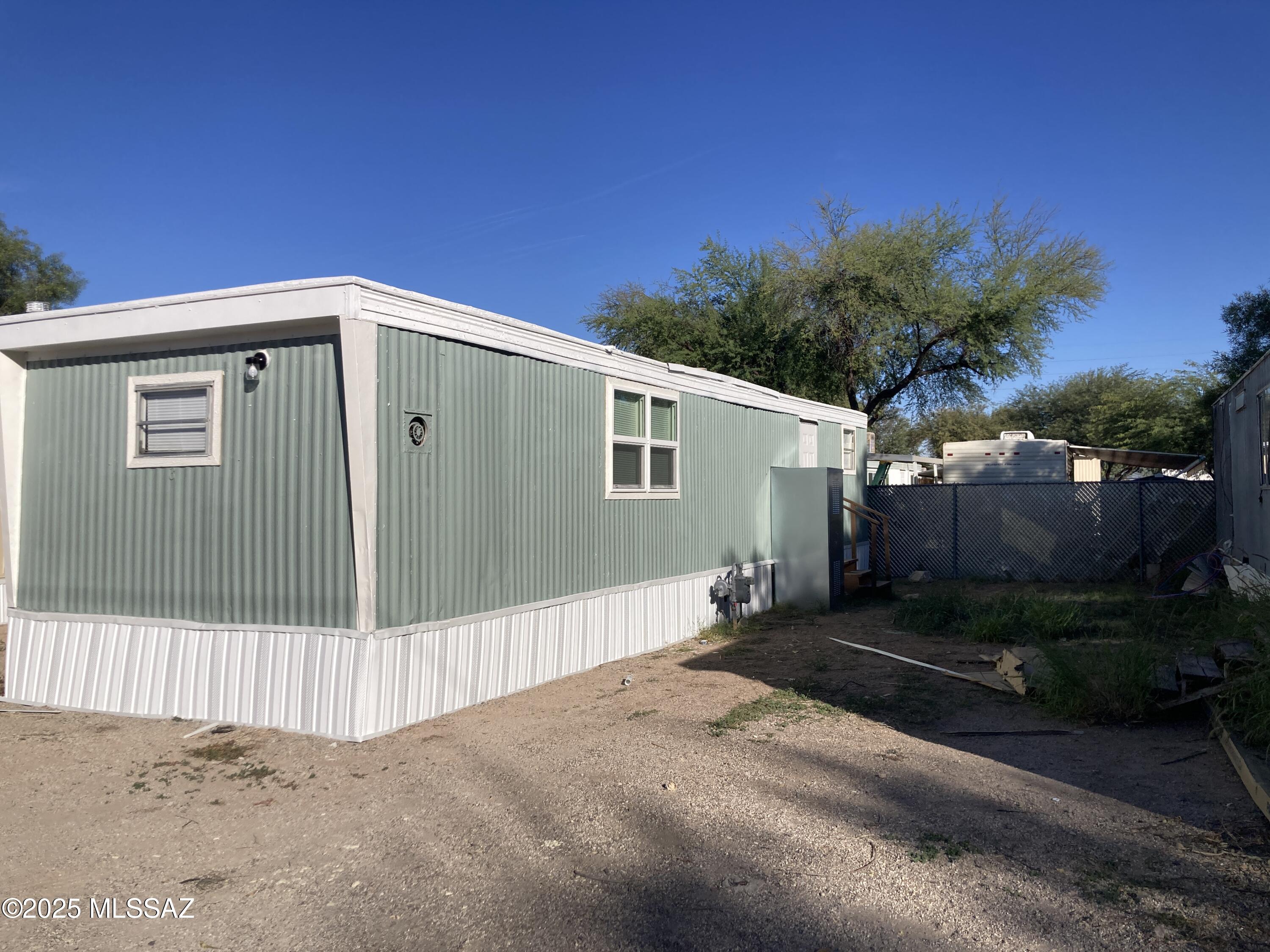 1741 West Wetmore Road, Unit 3 Tucson, AZ 85705 - Photo 1 of 9 Gallery Image 1