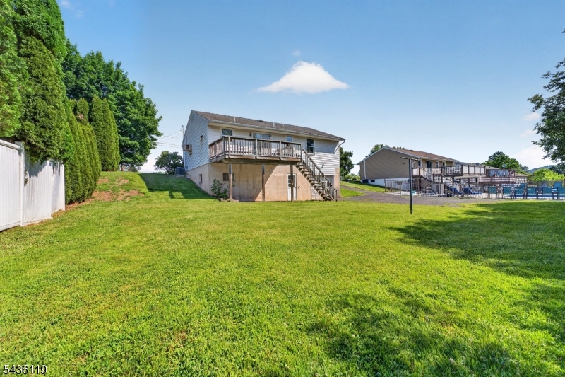 800 Lynda Road Phillipsburg, NJ 08865 - Photo 3 of 24