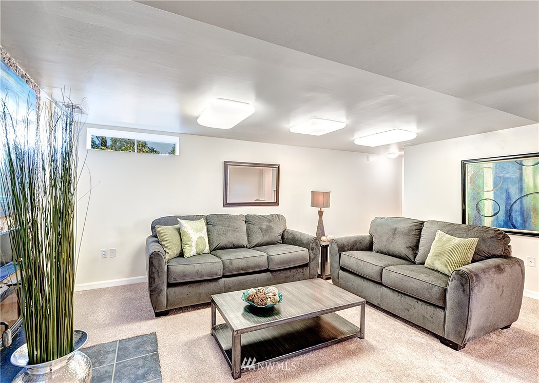 14519 Southeast 114th Place Renton, WA 98059 - Photo 17 of 25