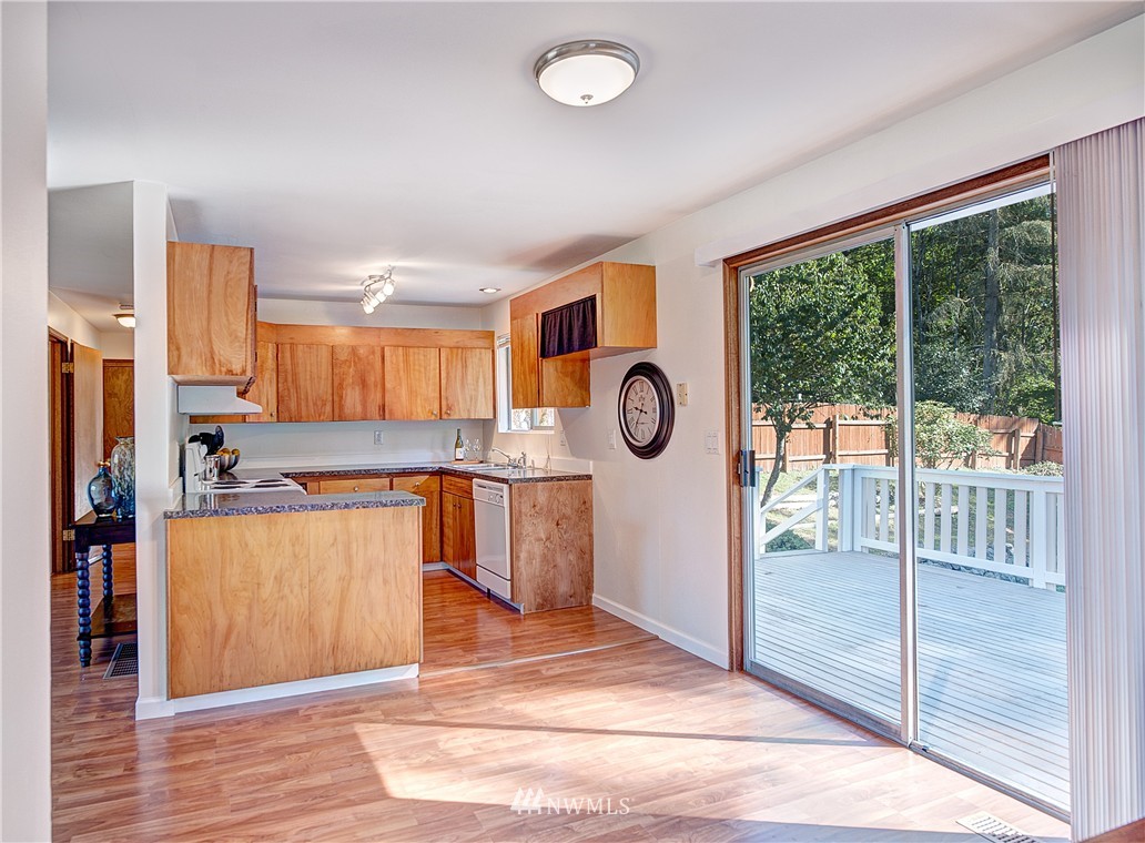 14519 Southeast 114th Place Renton, WA 98059 - Photo 8 of 25