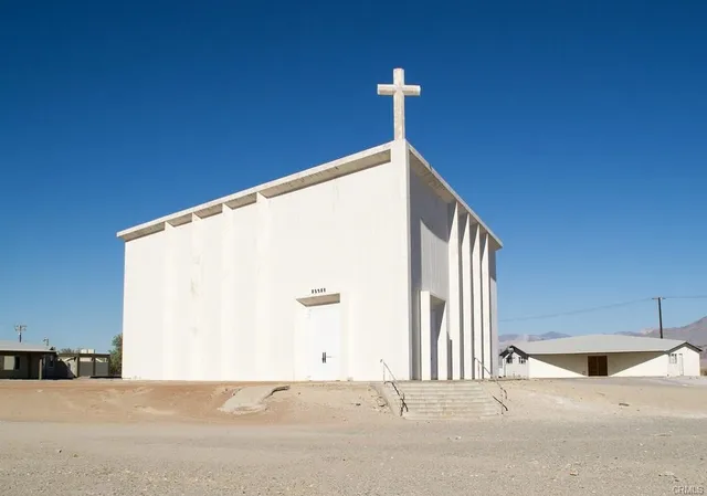 a view of a house with a outdoor space