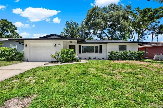 $329,900 | 980 5th Avenue Northeast, Largo, FL 33770