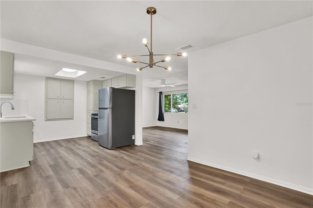 980 5th Avenue Northeast Largo, FL 33770 - Photo 7 of 22