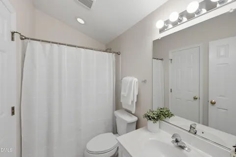 $549,900 | 6801 Lynnoak Drive, Raleigh, NC 27613