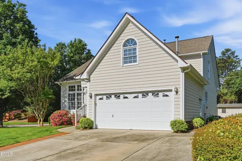$549,900 | 6801 Lynnoak Drive, Raleigh, NC 27613