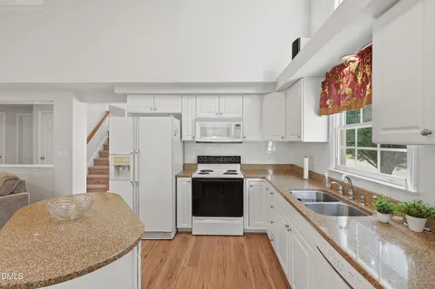 $549,900 | 6801 Lynnoak Drive, Raleigh, NC 27613