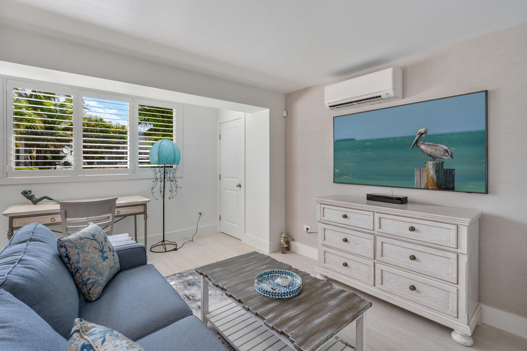 114 Sunset Drive Islamorada, FL 33036 - Photo 20 of 37 Downstairs living room