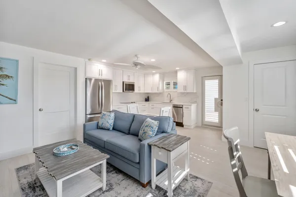 $3,100,000 | 114 Sunset Drive, Islamorada, FL 33036