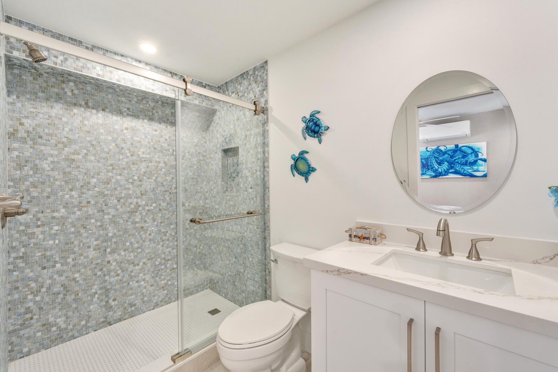 114 Sunset Drive Islamorada, FL 33036 - Photo 23 of 37 Downstairs bath