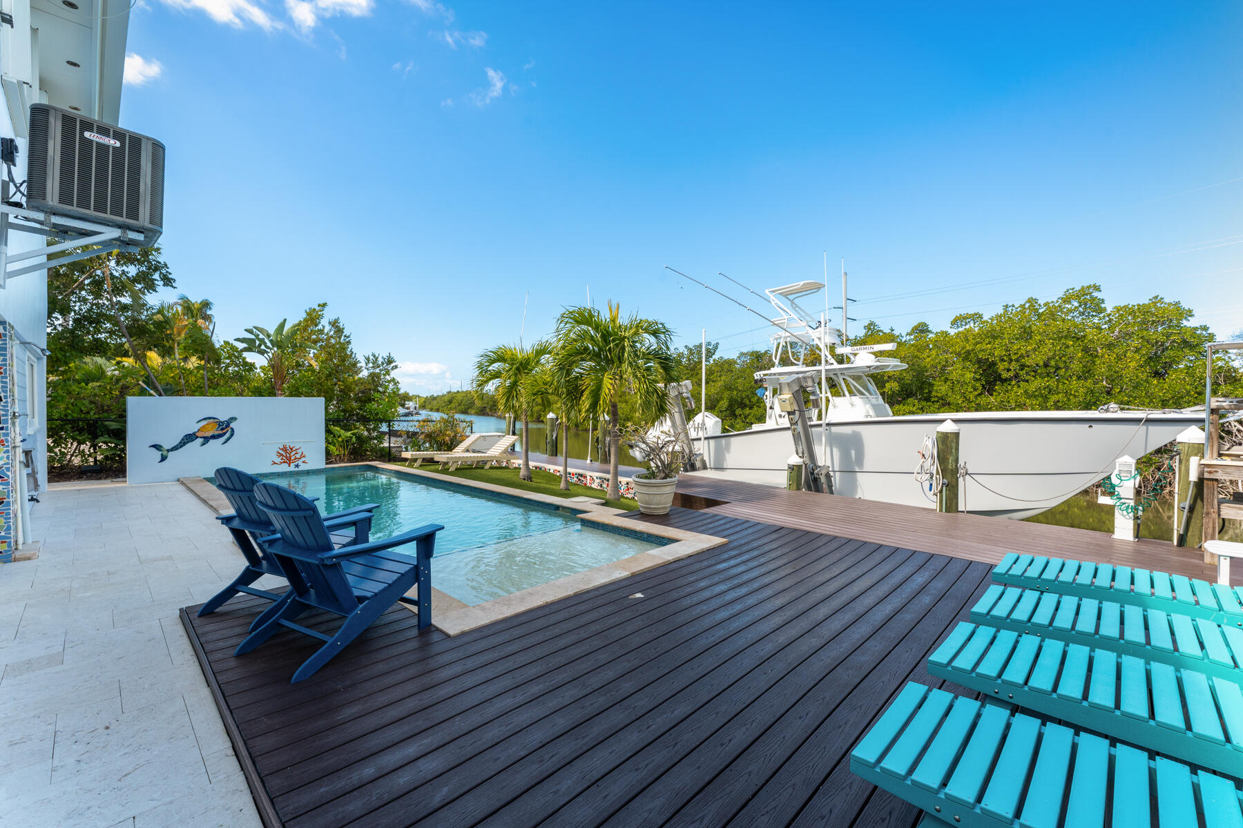 114 Sunset Drive Islamorada, FL 33036 - Photo 27 of 37 Pool & deck