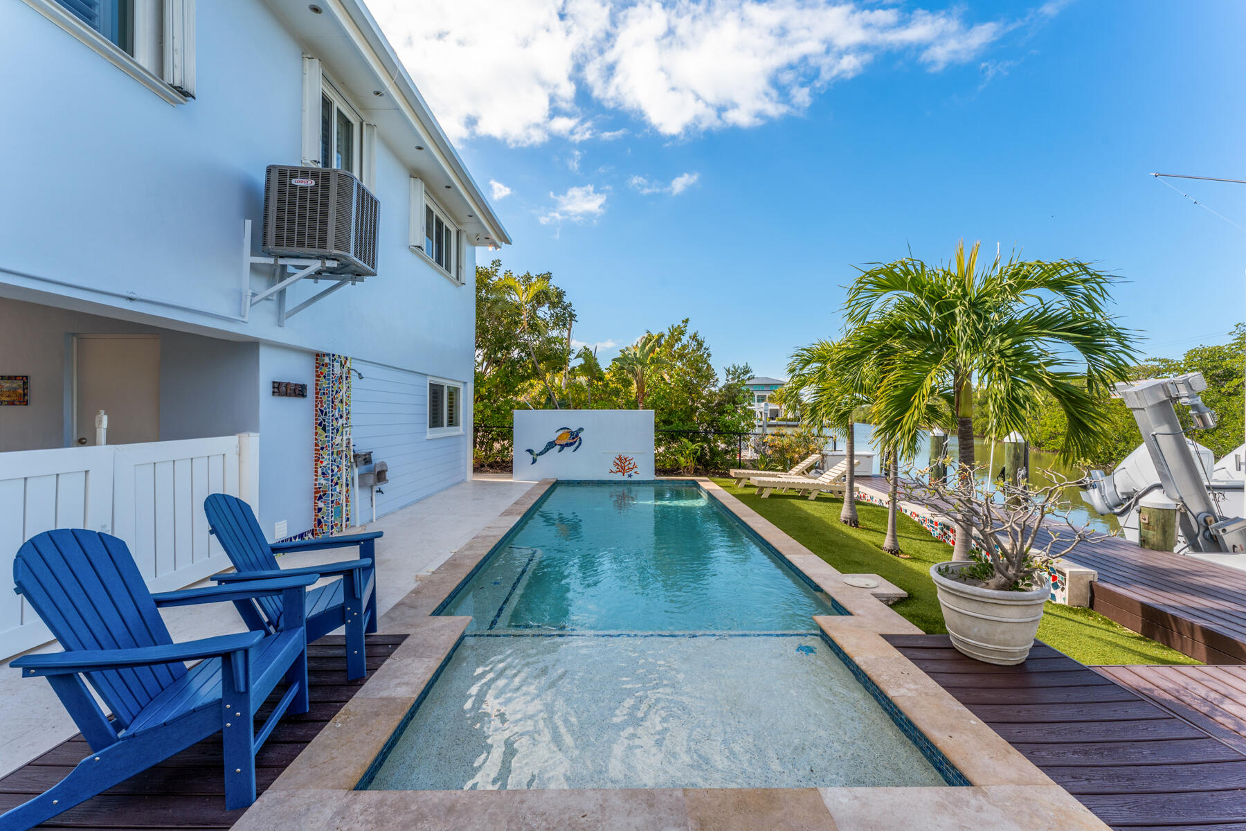 114 Sunset Drive Islamorada, FL 33036 - Photo 29 of 37 Pool and canal area