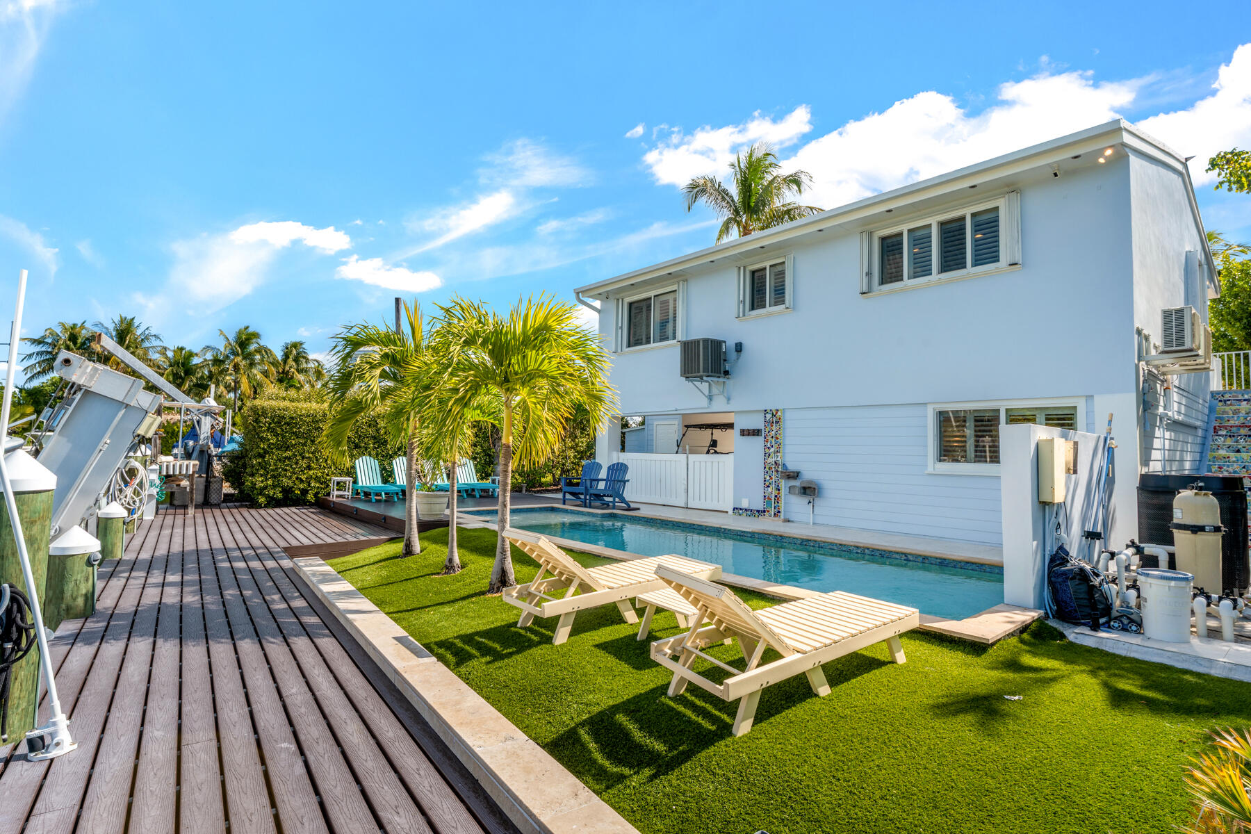 114 Sunset Drive Islamorada, FL 33036 - Photo 36 of 37 Rear view of property
