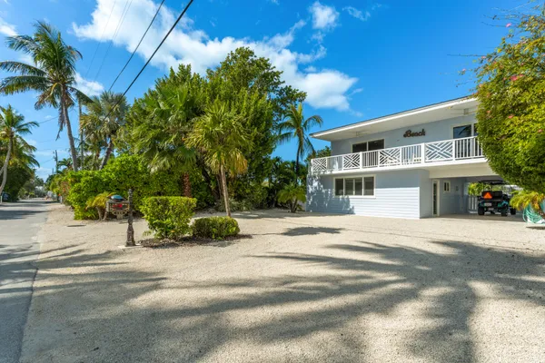 $3,100,000 | 114 Sunset Drive, Islamorada, FL 33036