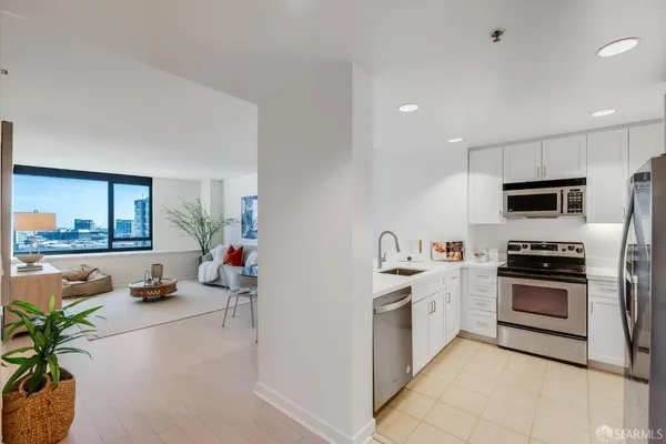 $4,995 | 260 King Street, Unit 1307, San Francisco, CA 94107