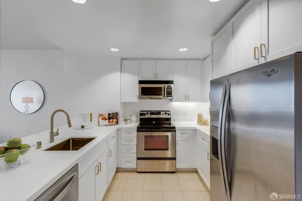 $4,995 | 260 King Street, Unit 1307, San Francisco, CA 94107