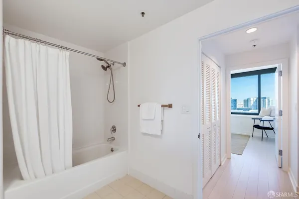 $4,995 | 260 King Street, Unit 1307, San Francisco, CA 94107