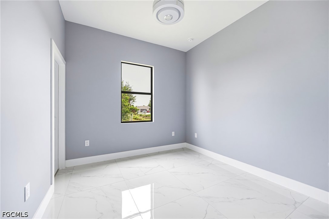 2800 28th Street Southwest Lehigh Acres, FL 33976 - Photo 9 of 24