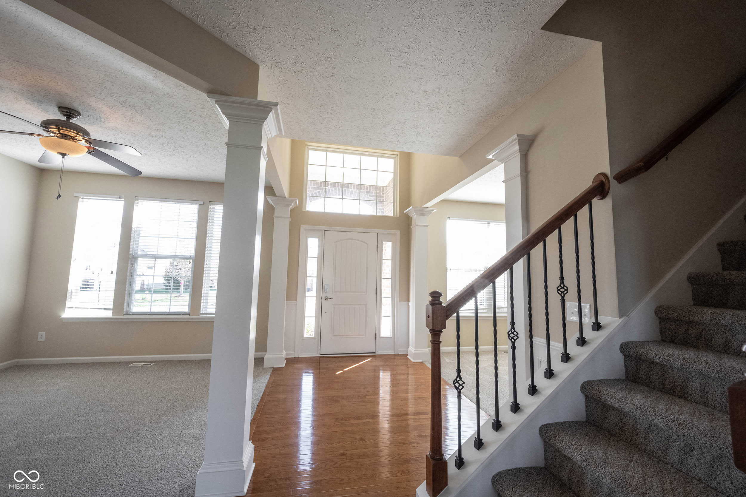 13086 Avon Cross Way Fishers, IN 46037 - Photo 8 of 71