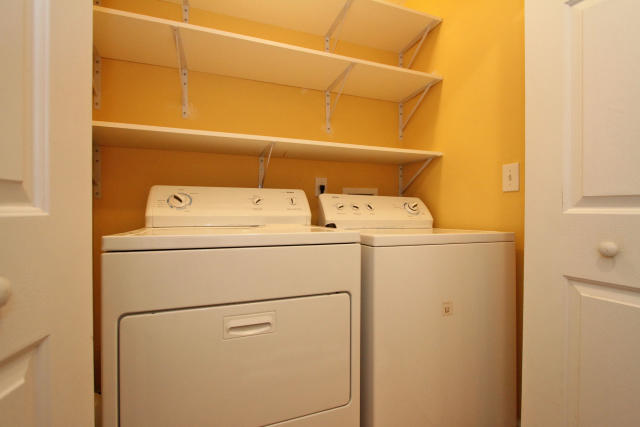 1082 Farmington Road Charleston, SC 29412 - Photo 15 of 31 Laundry