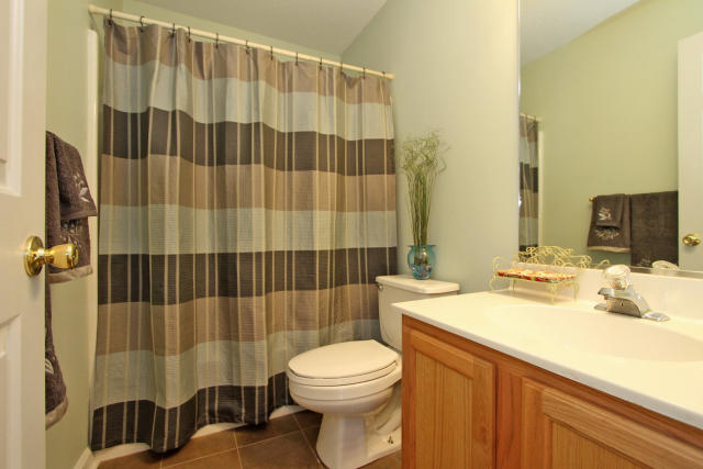 1082 Farmington Road Charleston, SC 29412 - Photo 16 of 31 Hall Bath
