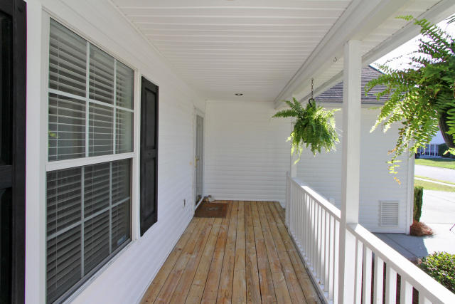 1082 Farmington Road Charleston, SC 29412 - Photo 4 of 31 Front porch 1