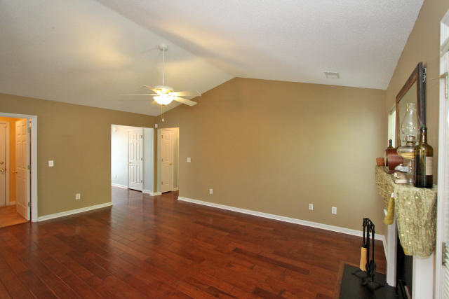 1082 Farmington Road Charleston, SC 29412 - Photo 9 of 31 Living Room 3