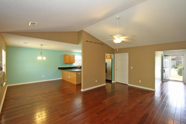 1082 Farmington Road Charleston, SC 29412 - Photo 10 of 31 Living Room Dining Room