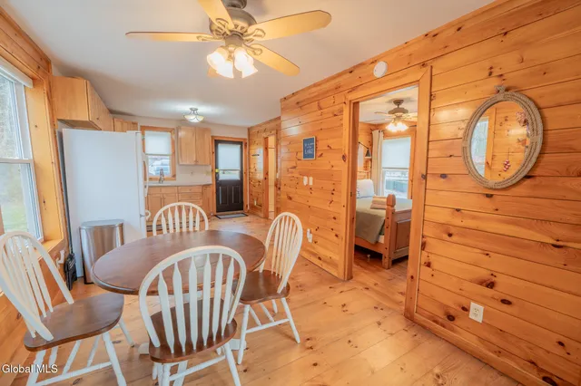 $699,500 | 126 Lakeview Lane, Mayfield, NY 12117