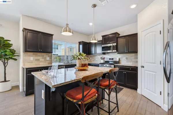 $539,900 | 2419 Gabriel Drive, Merced, CA 95340