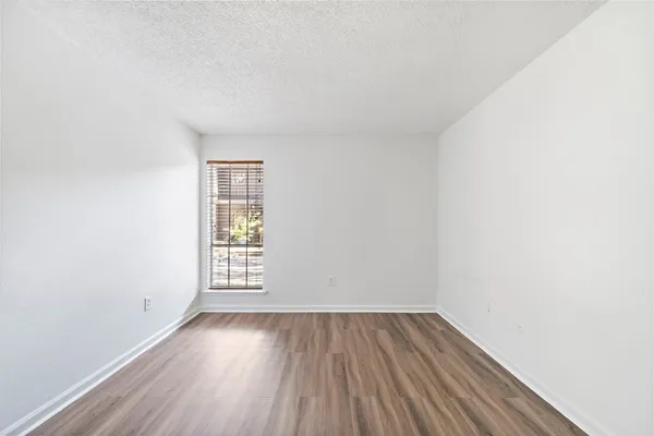 $1,125 | 711 Holiday Drive, Unit 33, Galveston, TX 77550